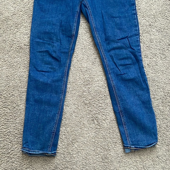 Old Navy Rockstar super skinny high rise jeans - Picture 2 of 6